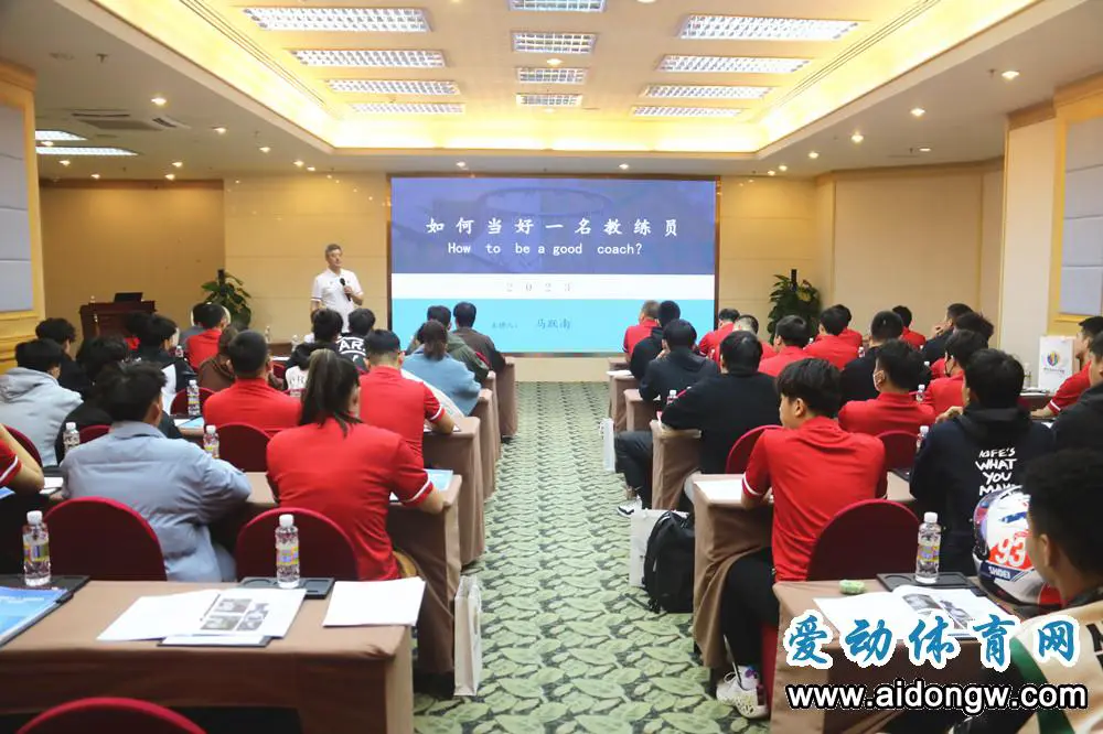 如何利用高科技设备解决篮球训练中的常见问题_1